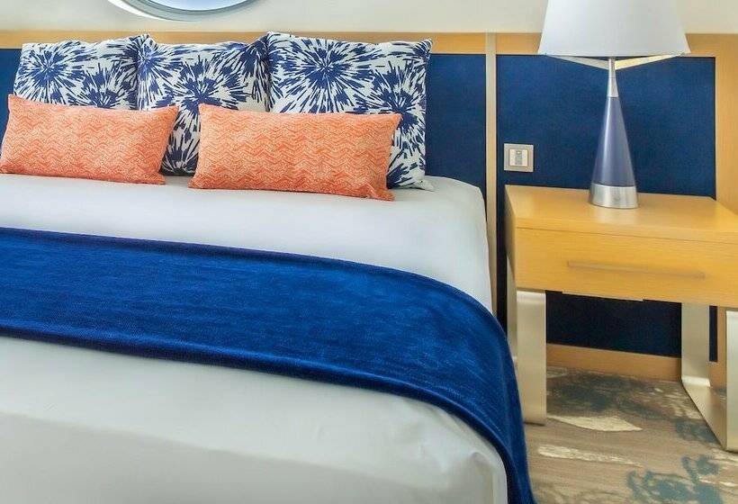 اتاق استاندارد با 2 تخت دوبل, Harbor Club St. Lucia, Curio Collection By Hilton