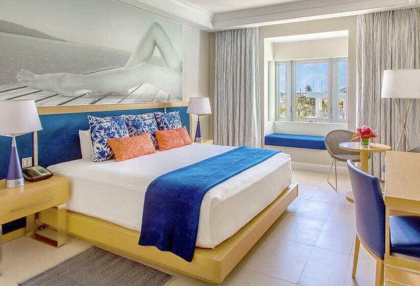 اتاق استاندارد با تخت دوبل و چشم‌انداز, Harbor Club St. Lucia, Curio Collection By Hilton