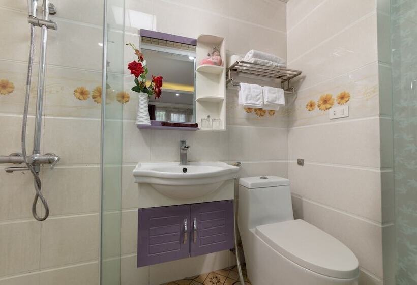 سوییت خانوادگی, My Moon Hotel Hanoi
