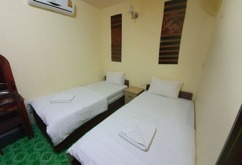 标准间带阳台, Vang Vieng Garden Bungalow