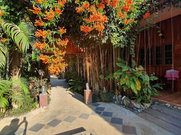 家庭间, Vang Vieng Garden Bungalow