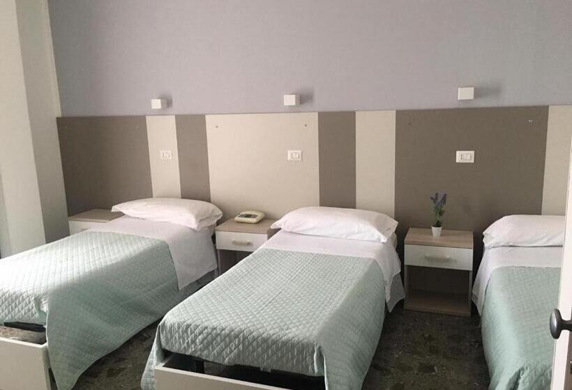 Номер Стандарт Трехместный, Piccolo Hotel Lamezia