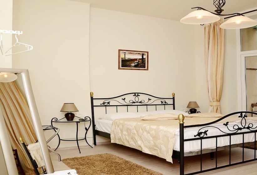 اتاق استاندارد یک نفره, Apartments & Rooms Flowers