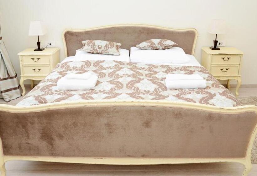 استودیوی استاندارد, Apartments & Rooms Flowers