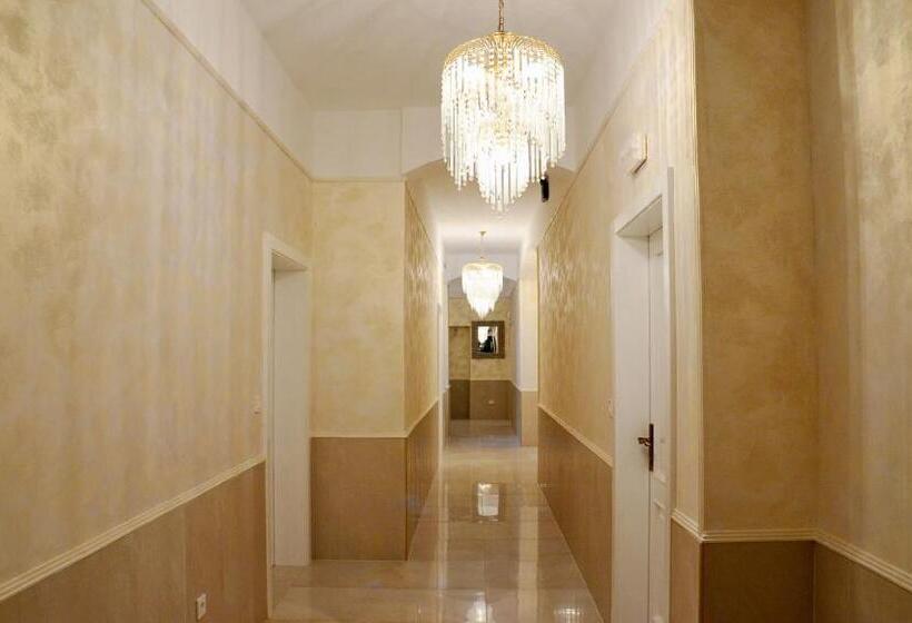 استودیوی استاندارد, Apartments & Rooms Flowers