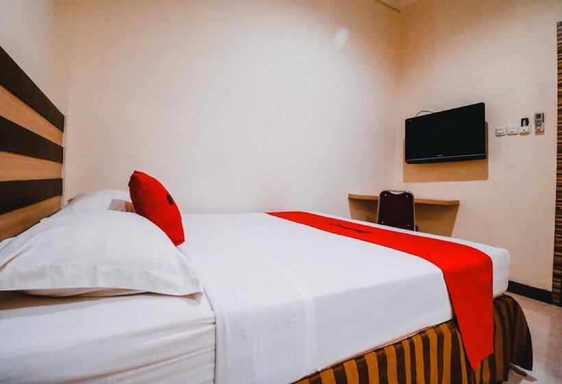 Номер Стандарт, Reddoorz Plus Near Makassar Town Square