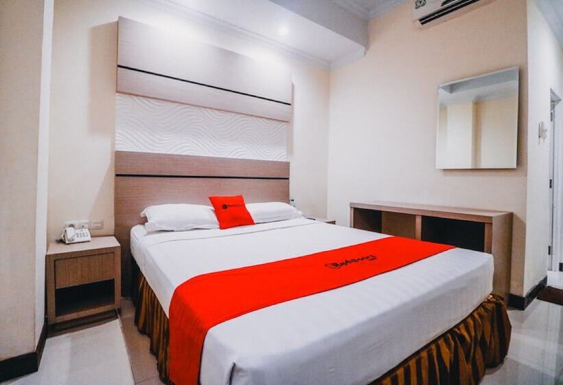 Номер Economy, Reddoorz Plus Near Makassar Town Square