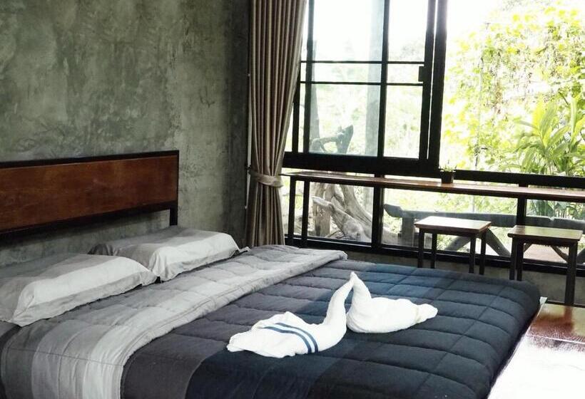 Семейное Бунгало, Bann Rai Klai Weang Homestay