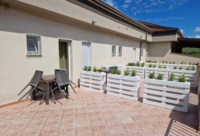 اتاق استاندارد چهار تخته, Casale Marcalia  Bed & Breakfast