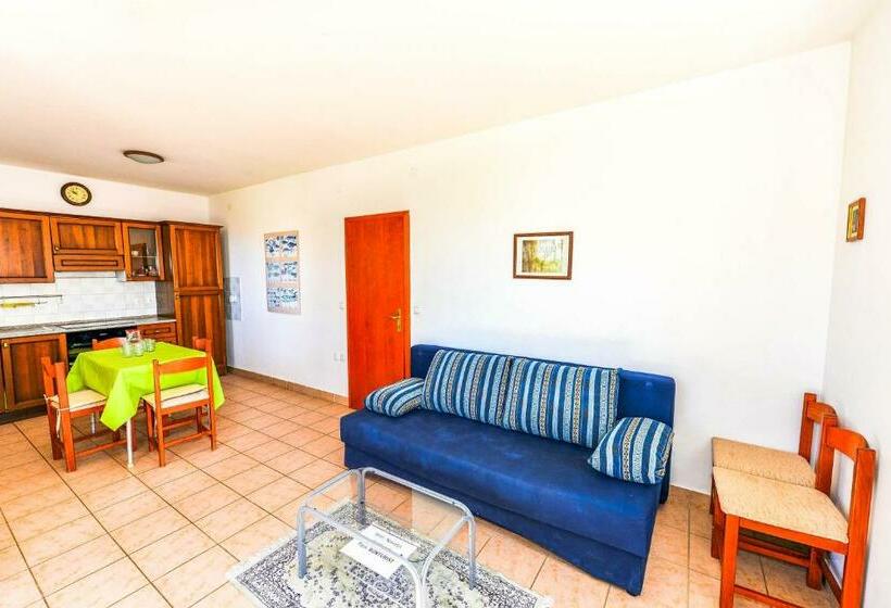 آپارتمان 1 خوابه, Apartments Silvia