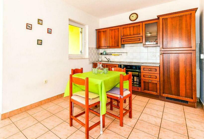 آپارتمان 1 خوابه, Apartments Silvia