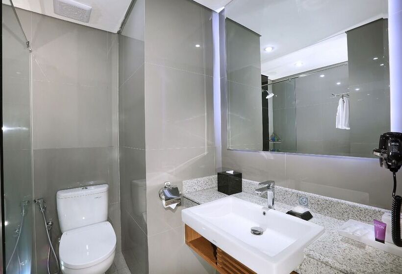 Номер Deluxe, Aston Inn Batu