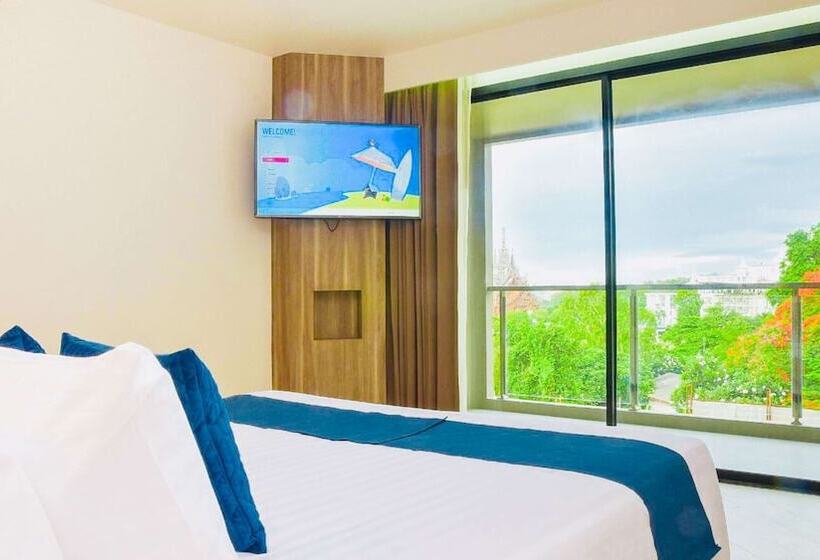 オーシャンビュージュニアスイート, Golden Tulip Pattaya Beachfront Resort