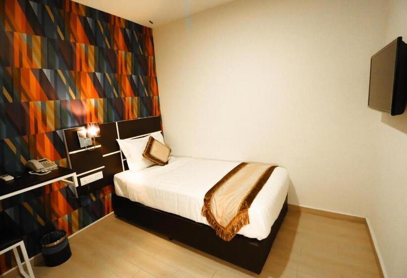 Номер Стандарт Индивидуальный, K Garden Hotel Parit Buntar
