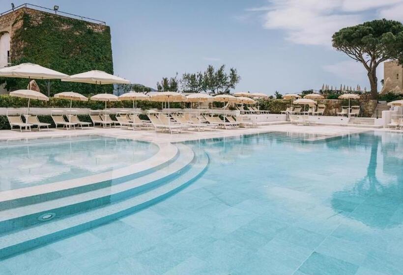 سوییت, Mangia S Pollina Resort