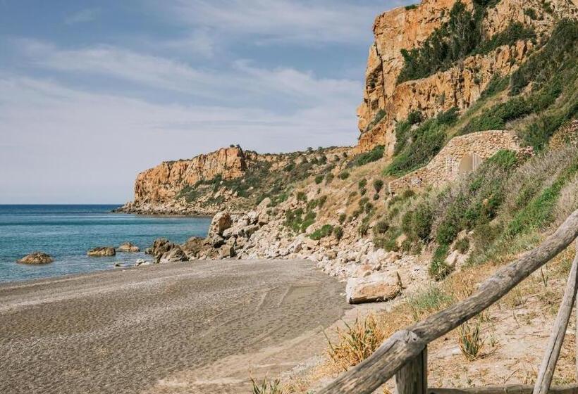 اتاق لوکس با چشم‌انداز دریا, Mangia S Pollina Resort