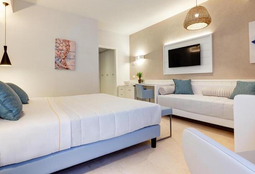 اتاق سه نفره دلوکس با چشم‌انداز دریا, Mangia S Pollina Resort
