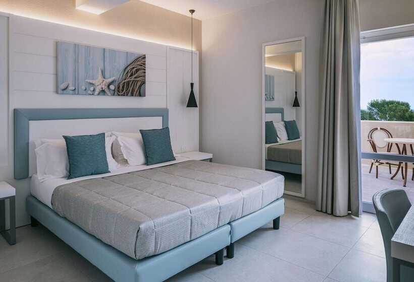 اتاق لوکس سه تخته, Mangia S Pollina Resort