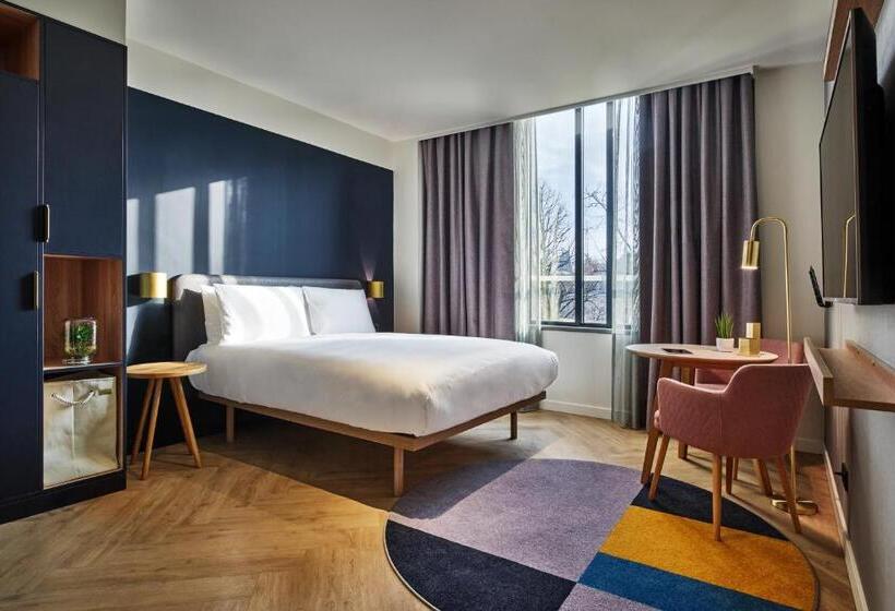 스탠다드 스튜디오 (전망), Staybridge Suites The Hague   Parliament, An Ihg