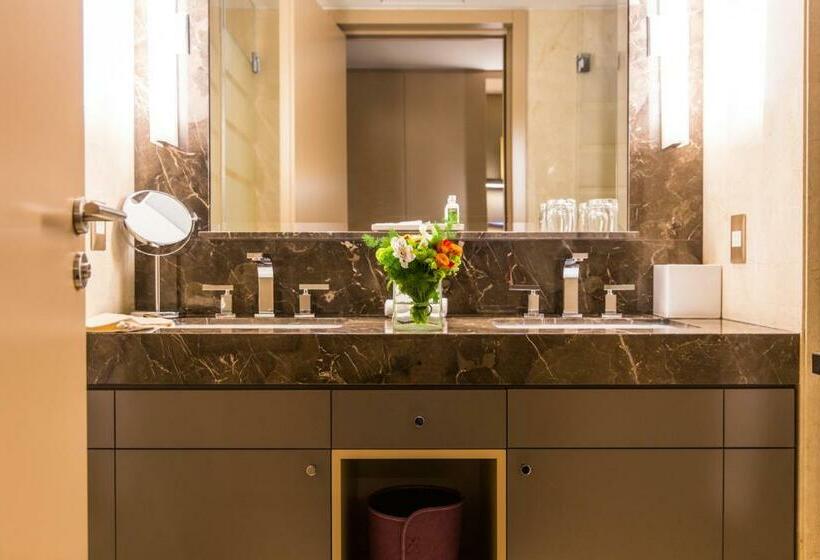 Deluxe Suite King Bed, Palladio Hotel Buenos Aires   Mgallery