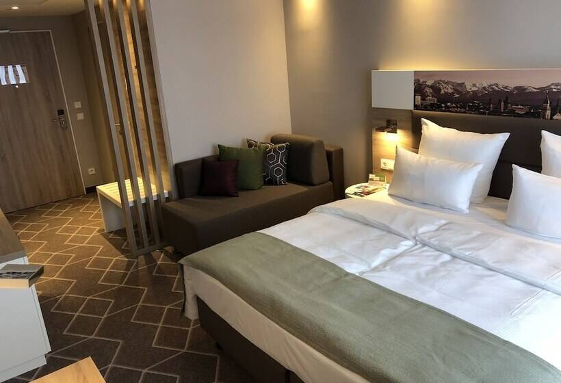 Номер Стандарт Двуспальная Кровать, Holiday Inn Munich   City East, An Ihg