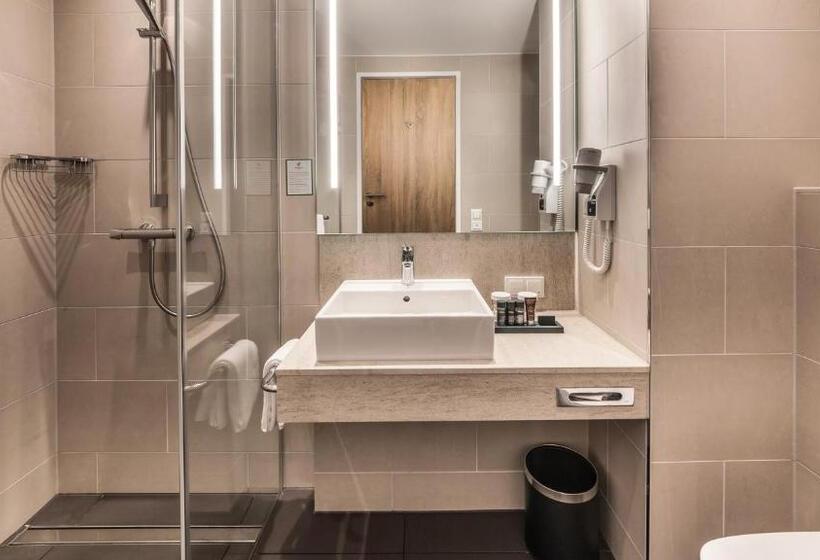 Номер Стандарт Двуспальная Кровать, Holiday Inn Munich   City East, An Ihg