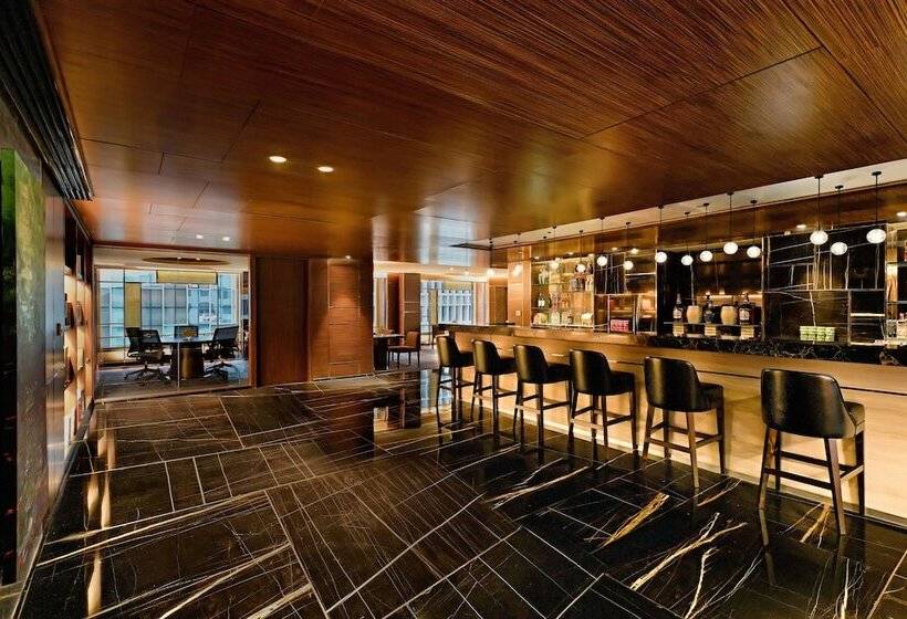 חדר קלאב, Sheraton Grand Bengaluru Whitefield Hotel & Convention Center