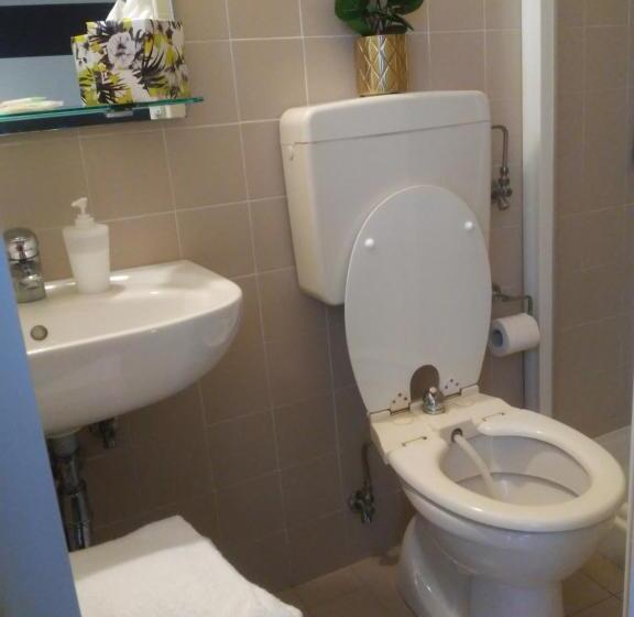 Номер Basic, Wuhostel