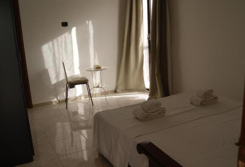Номер Стандарт с Балконом, B&b Eyexei Domus