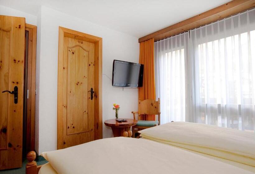 Семейный Номер, Ambiente Guesthouse