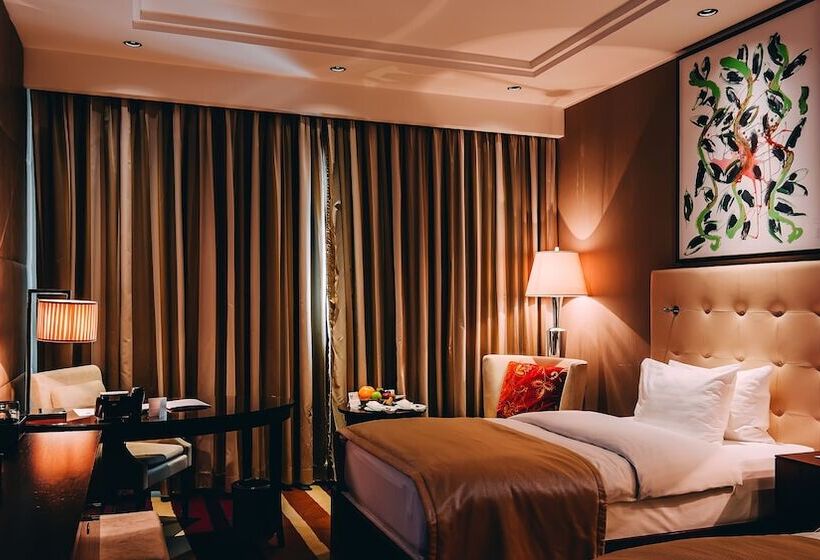 اتاق لوکس با چشم‌انداز, Rixos Borovoe