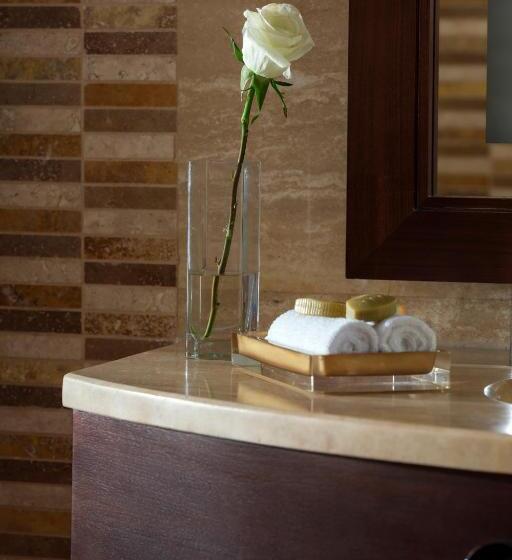اتاق لوکس با تخت بزرگ, Rixos Borovoe