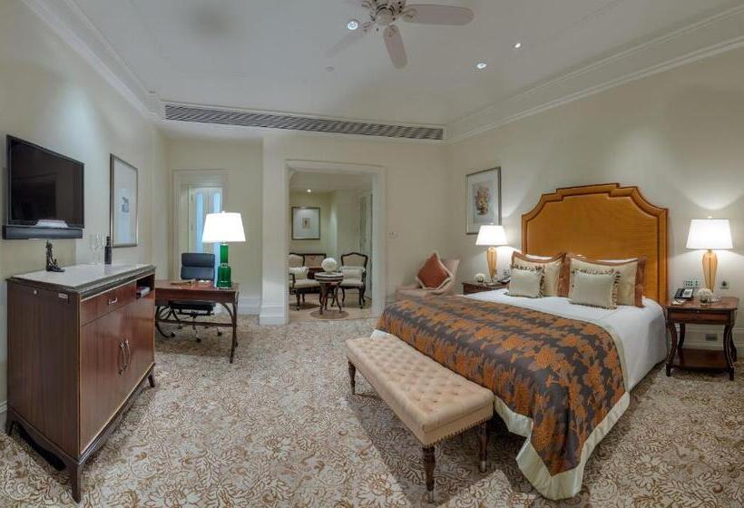 اتاق لوکس با چشم‌انداز شهر, The Taj Mahal Palace, Mumbai