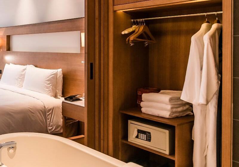 غرفة ديلوكس سرير كينج, Novotel Suzhou Tai Lake Santeh