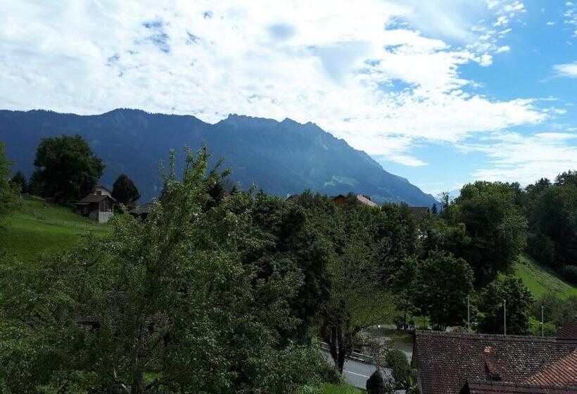 اتاق اکونومی, Bed And Breakfast Krone