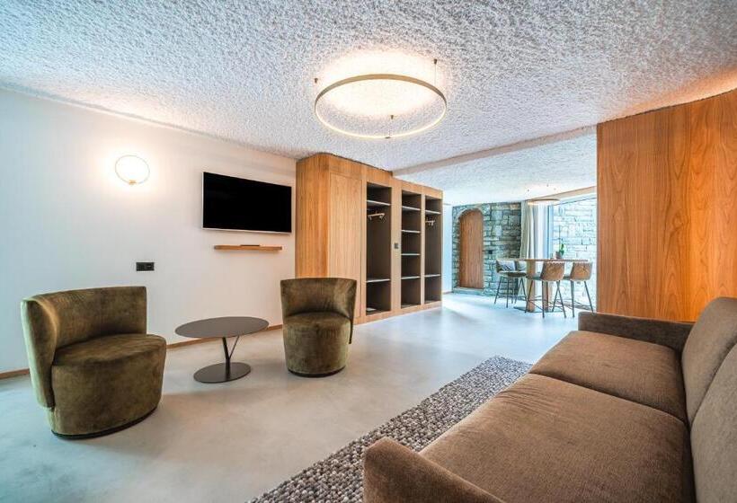 سوییت, Boutique Hotel La Gorge