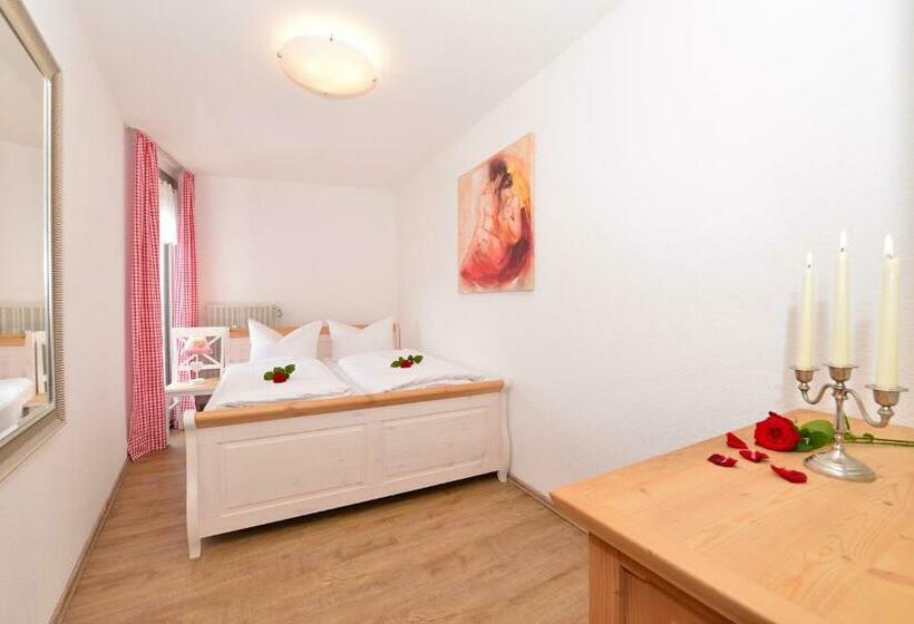 Апартаменты Комфорт 1 Спальня, Familienhotel Kleinwalsertal