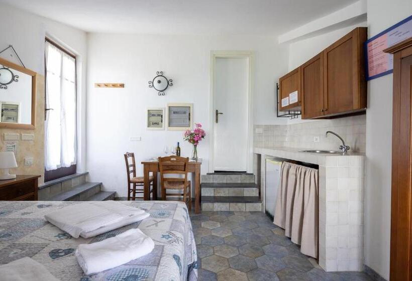 Escritório Estándar, Il Borgo Di Campi