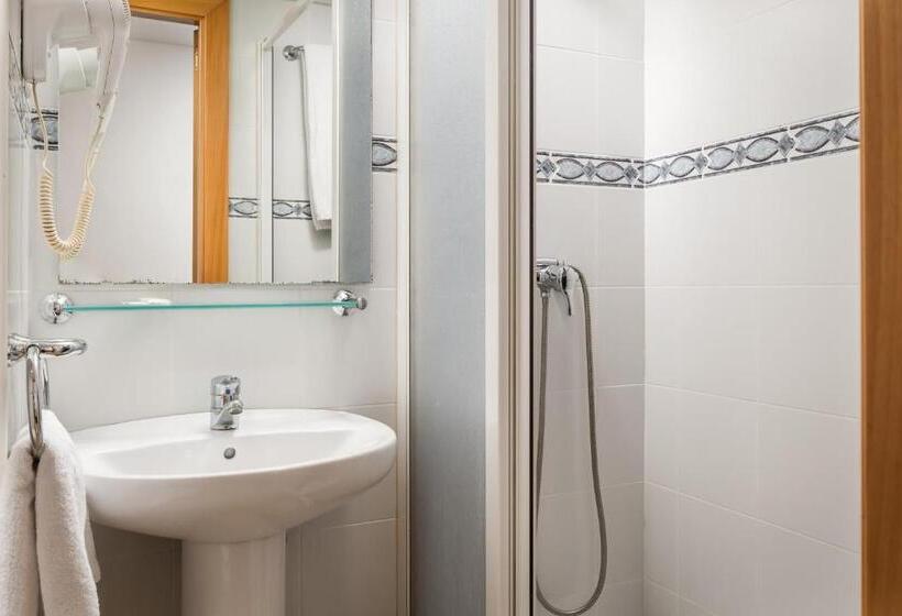 Номер Стандарт Трехместный, Hostal Baler