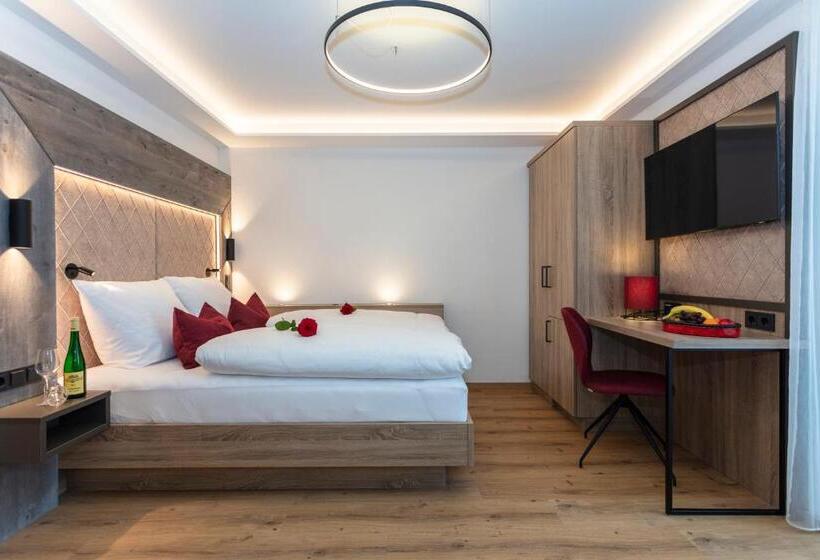 اتاق لوکس یک تخته, Klawunn Hotel & Apartement