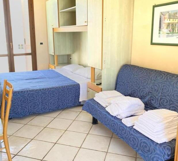 Студио Стандарт с Балконом, Tramonti Residence