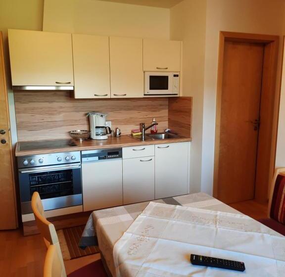 침실 2개 아파트, Landgasthof Hubertusstubn