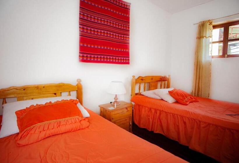 Quarto Triplo Estandar Banheiro Compartilhado, Colonial House Inn
