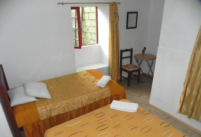 Quarto Standard Banheira Exterior, Colonial House Inn