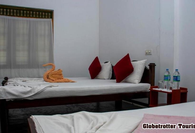 Номер Стандарт Трехместный, Globetrotter Tourist Inn