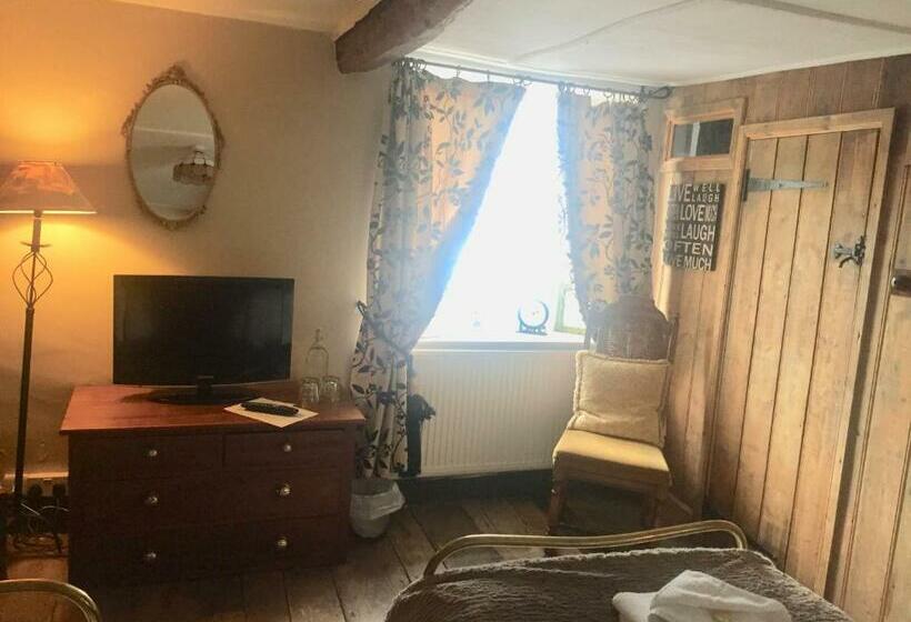 Номер Стандарт, The Three Tuns