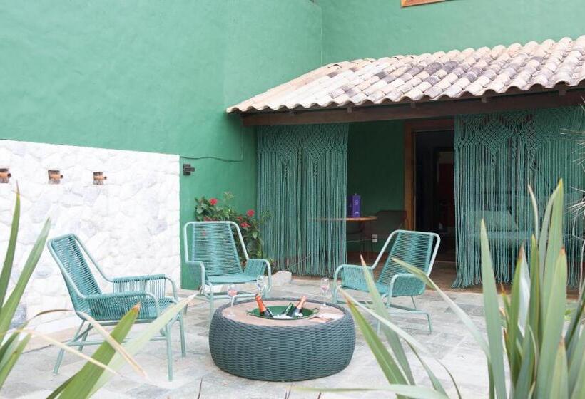 سوییت لوکس, Casa Da Lua Pousada