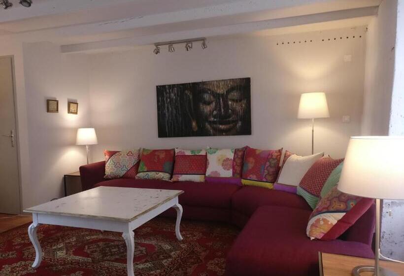Дом 2 Спальни, Domaine De Montboulard