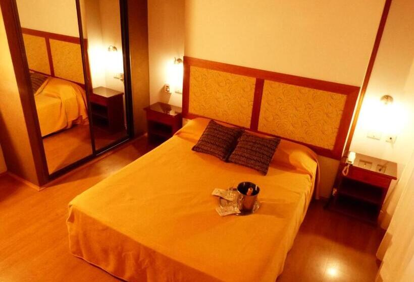 شقة غرفة نوم واحدة مزودة بشُرفة, Apart Hotel Family