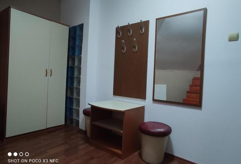 标准间, Siesta Pension